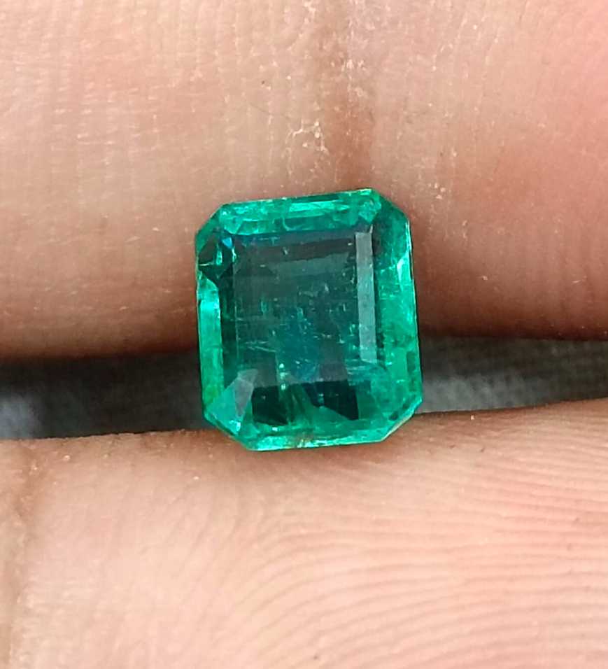 1.57cts GSI USA certified natural medium deep green emerald cut Zambian emerald 