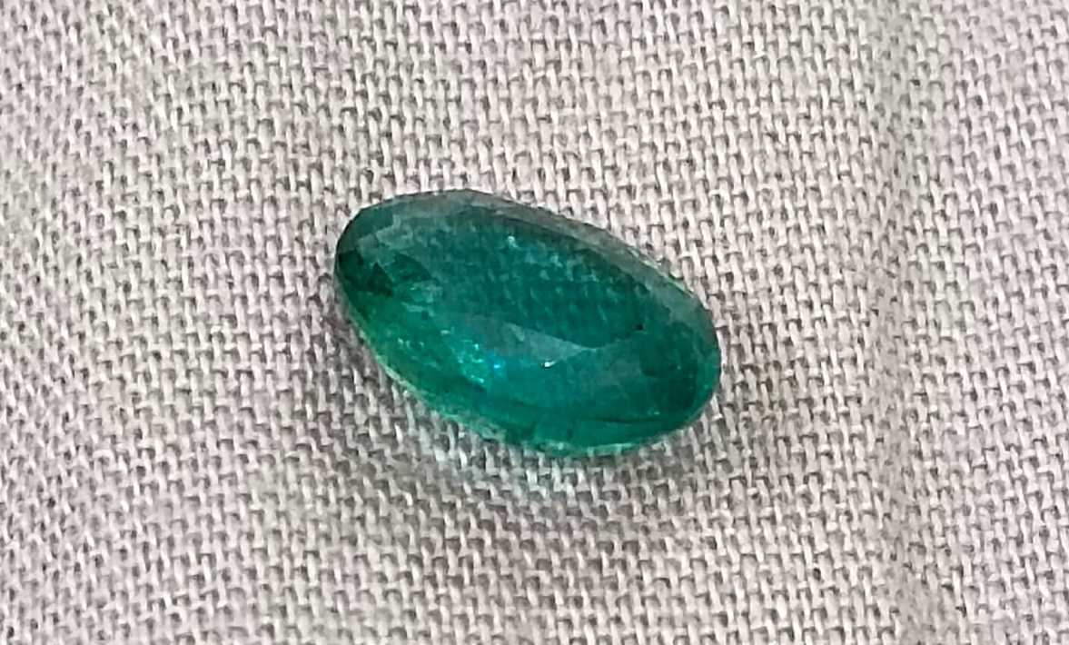 1.57ct certified deep green oval cut Zambian emerald loose gemstone 