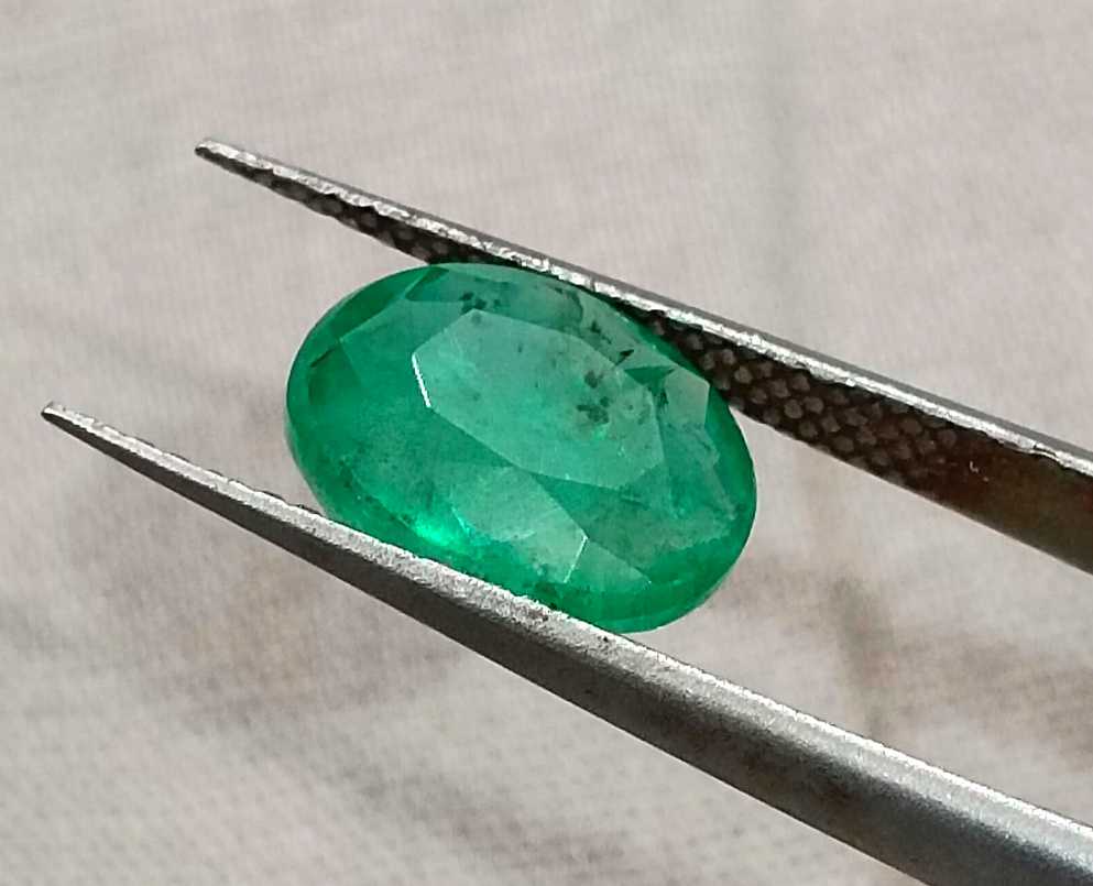 2.39cts GSI USA certified medium green oval Swat emerald loose gemstone 