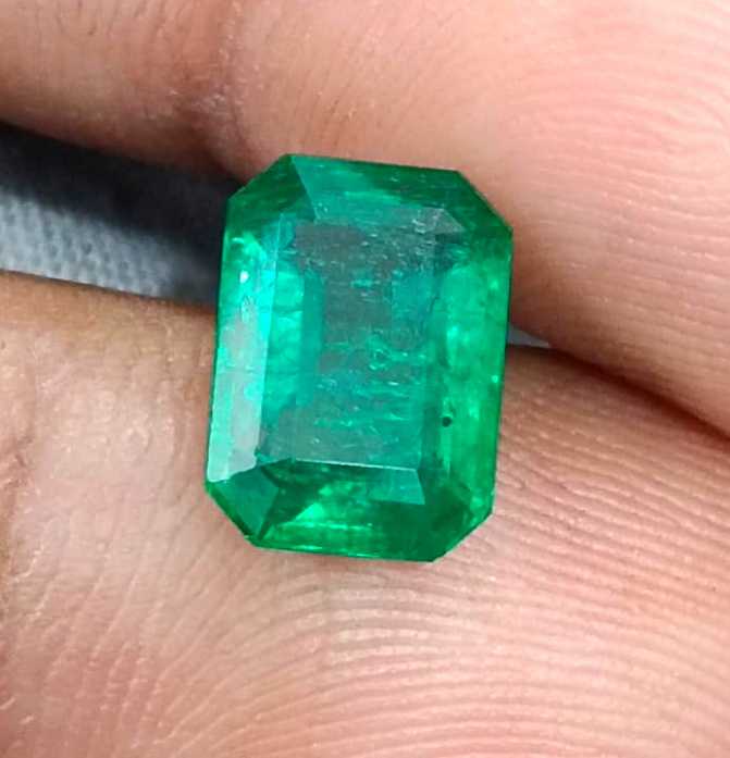 2.50ct High quality deep vivid green octagon cut Zambian emerald 