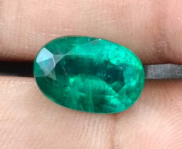 5.67ct Deep green oval cut Zambian emerald 