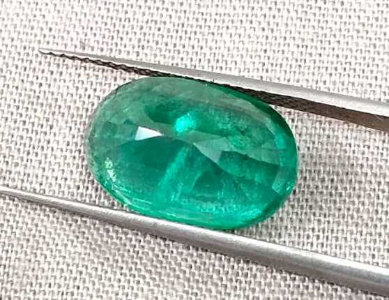 5.67ct Deep green oval cut Zambian emerald 