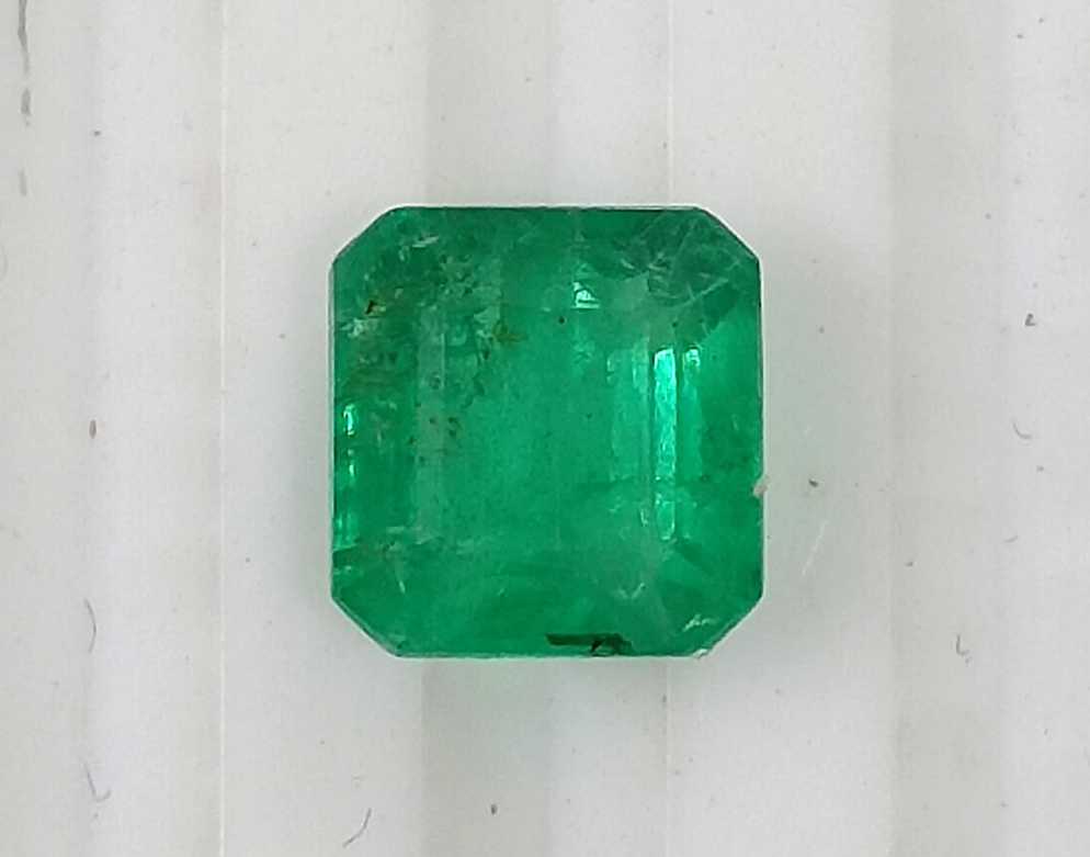 1.34ct Vivid green Octagon cut Colombian emerald 