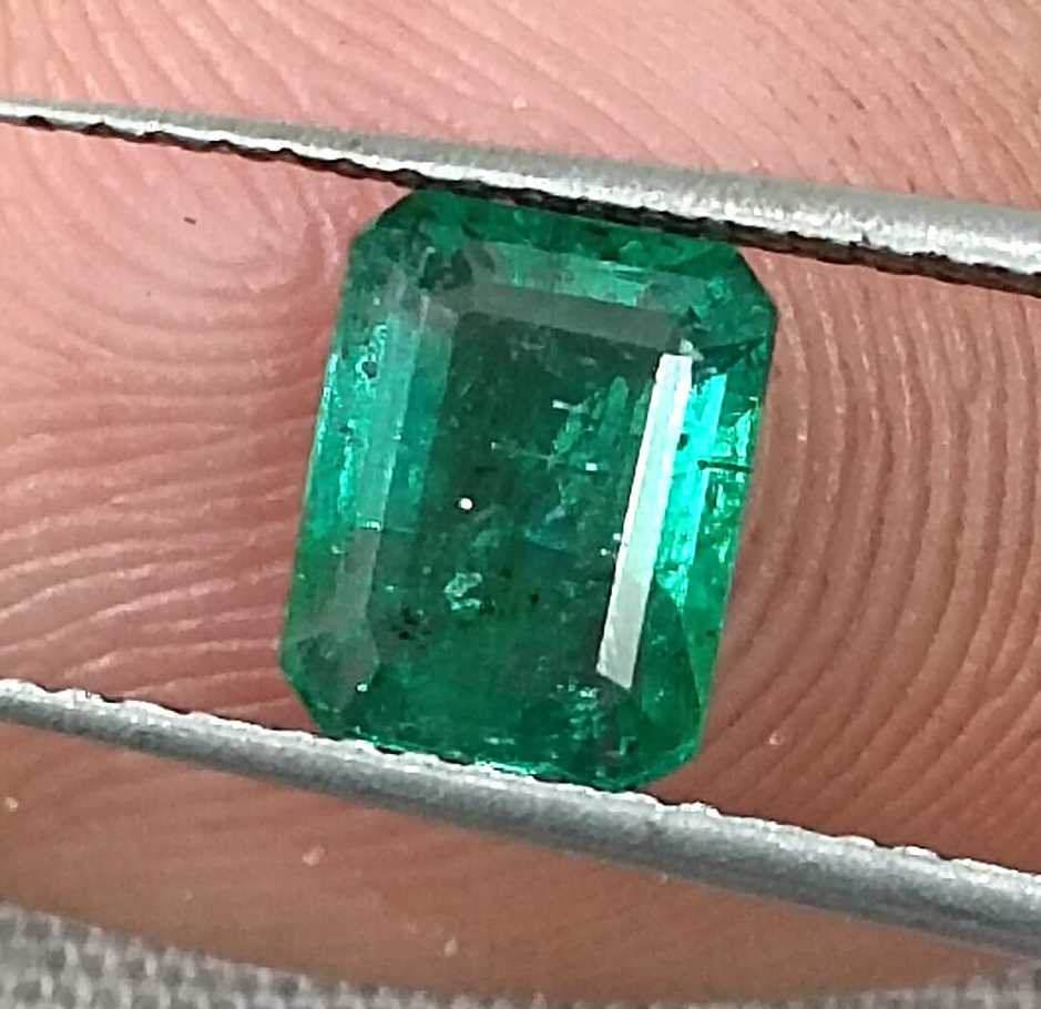 1.27ct Quality deep green octagon cut Zambian emerald stone 