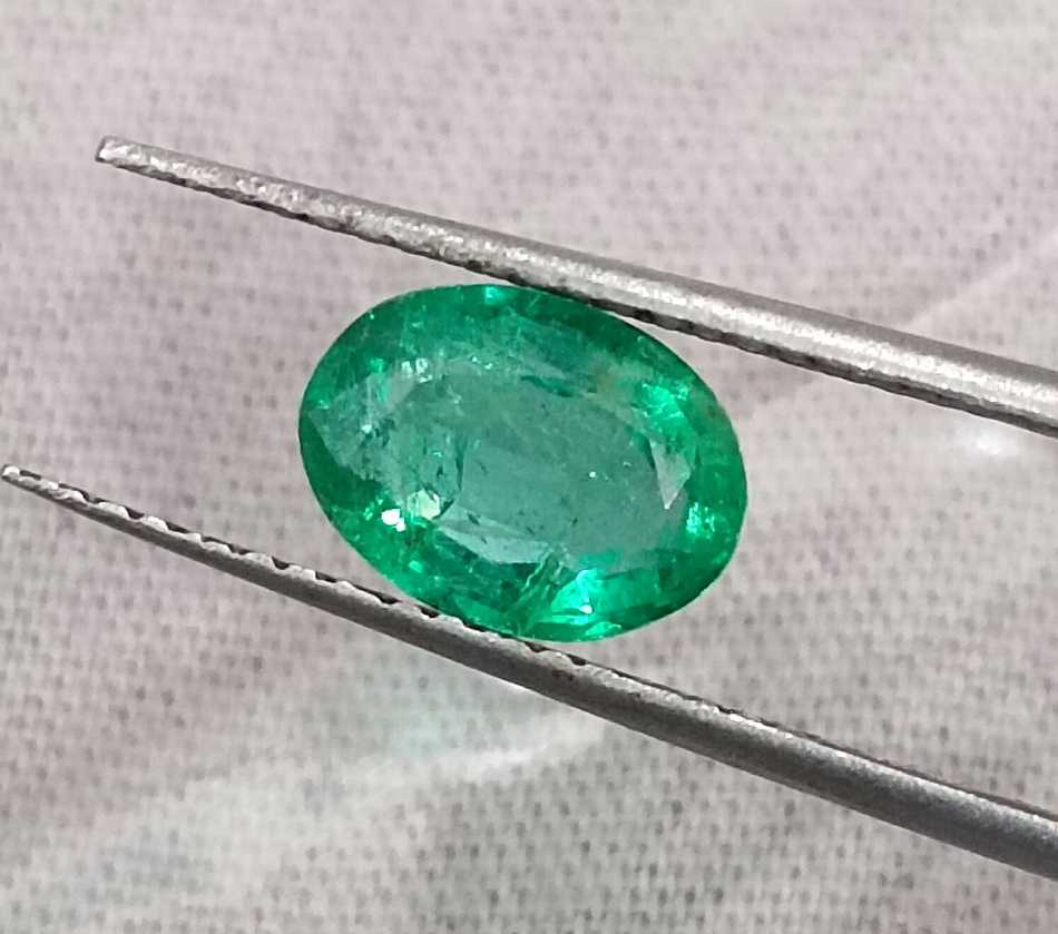 1.24ct Spring green oval cut Zambian emerald loose gemstone 