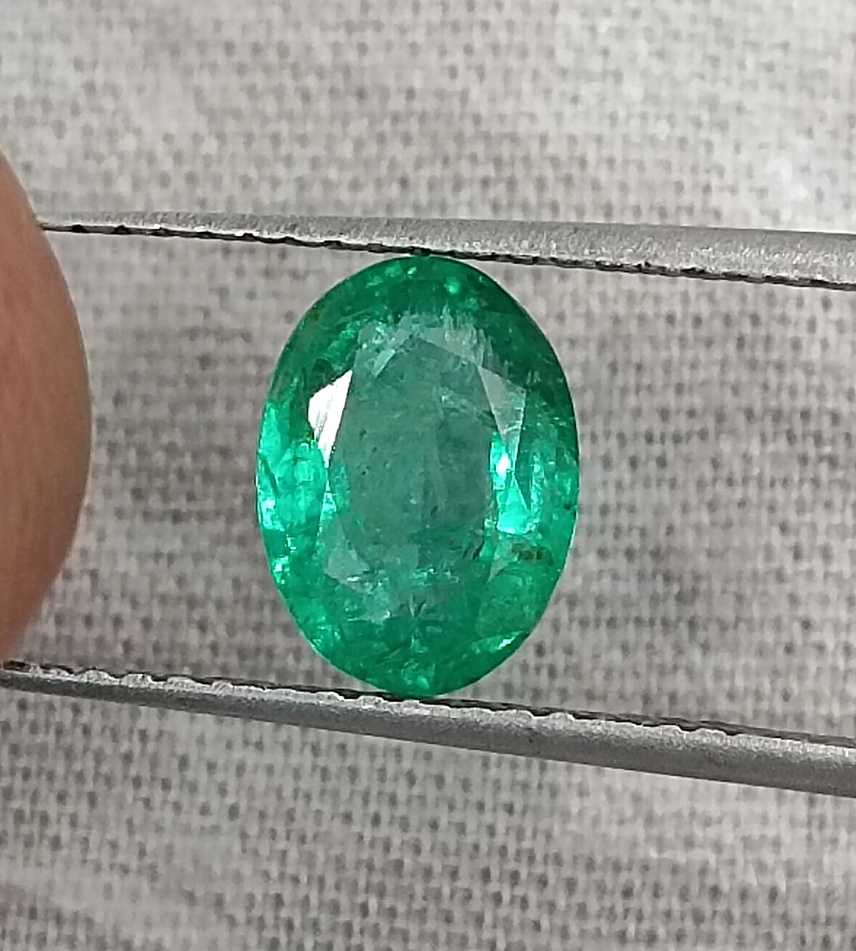 1.24ct Spring green oval cut Zambian emerald loose gemstone 