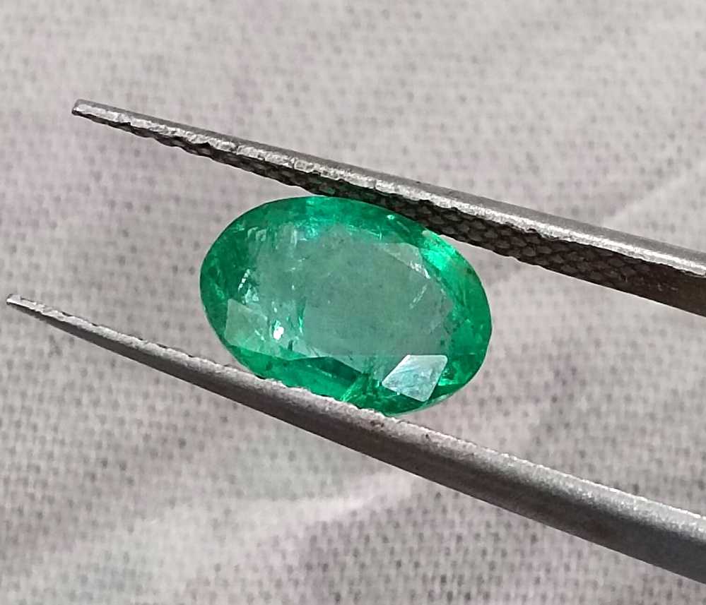 1.24ct Spring green oval cut Zambian emerald loose gemstone 