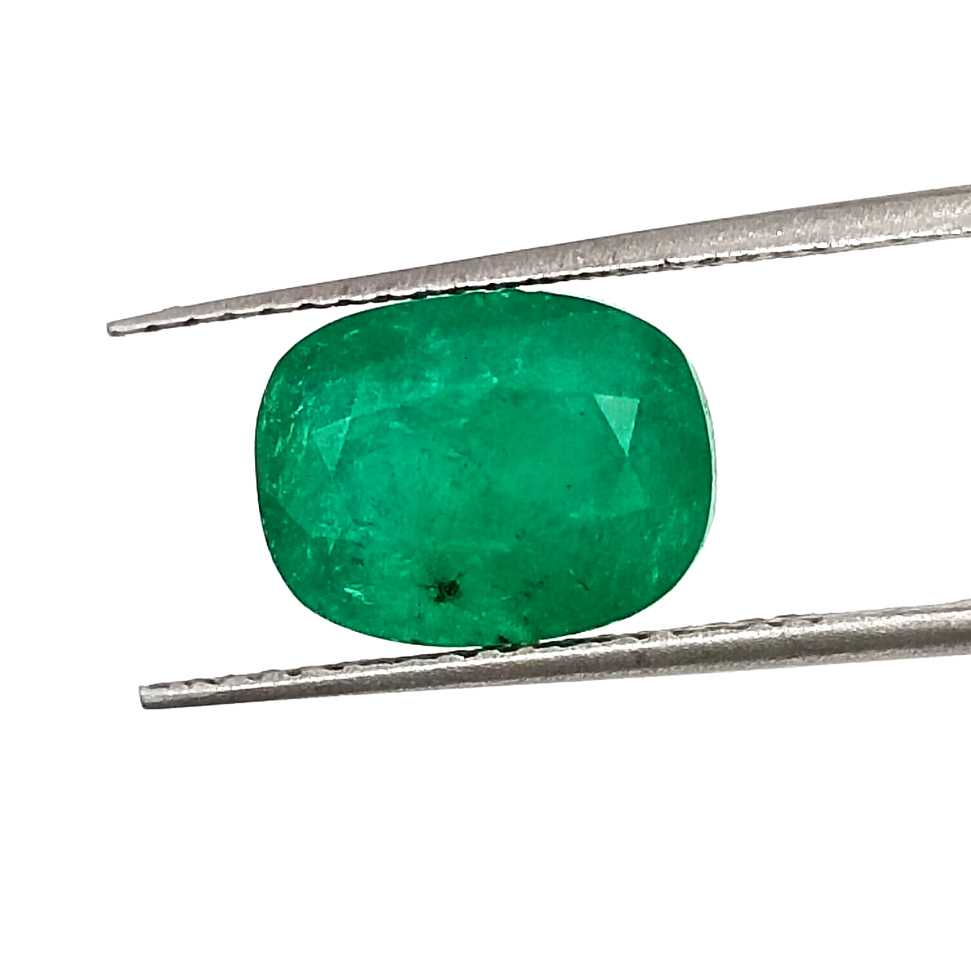 2.80ct Deep leaf green cushion cut Zambian emerald gemstone 