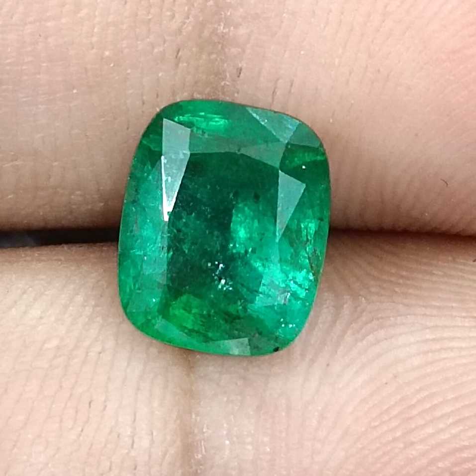 2.62ct Certified deep vibrant green Zambian emerald cushion cut stone 