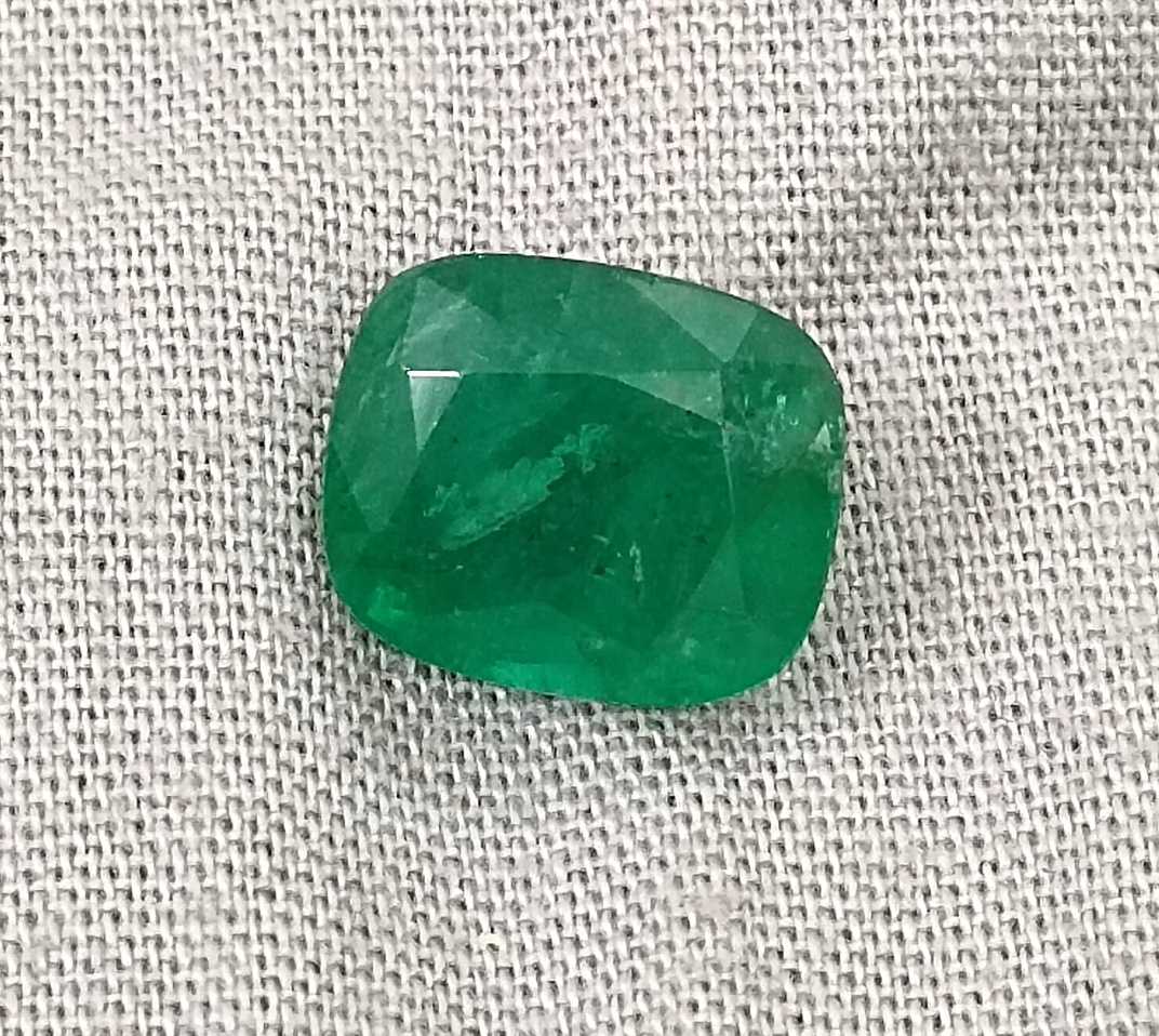 4.12ct GSI certified medium deep green Zambian emerald cushion cut loose stone 