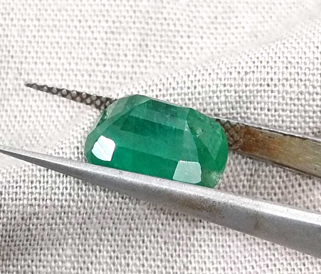 4.12ct GSI certified medium deep green Zambian emerald cushion cut loose stone 