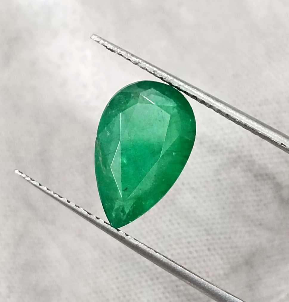 3.05ct GSI USA certified Zambian emerald deep velvet green stone