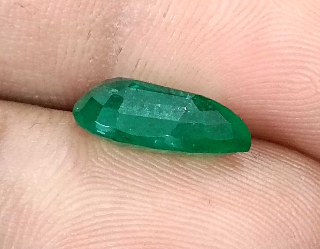 3.05ct GSI USA certified Zambian emerald deep velvet green stone