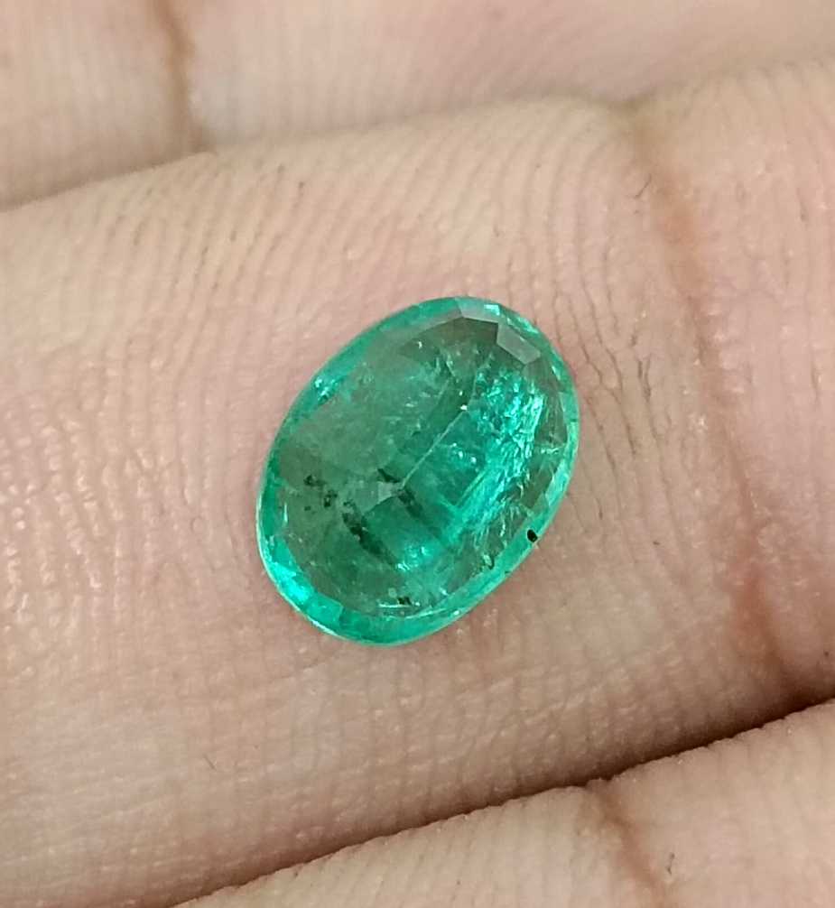 1.82ct GSI certified medium sea green oval cut Zambian emerald 