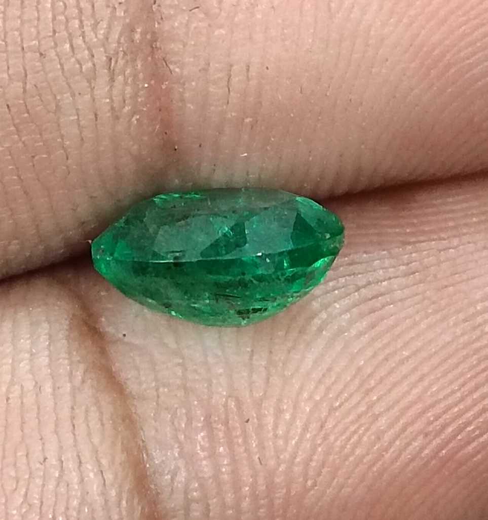 GSI USA certified 1.82ct medium deep vivid green oval cut Zambian emerald 