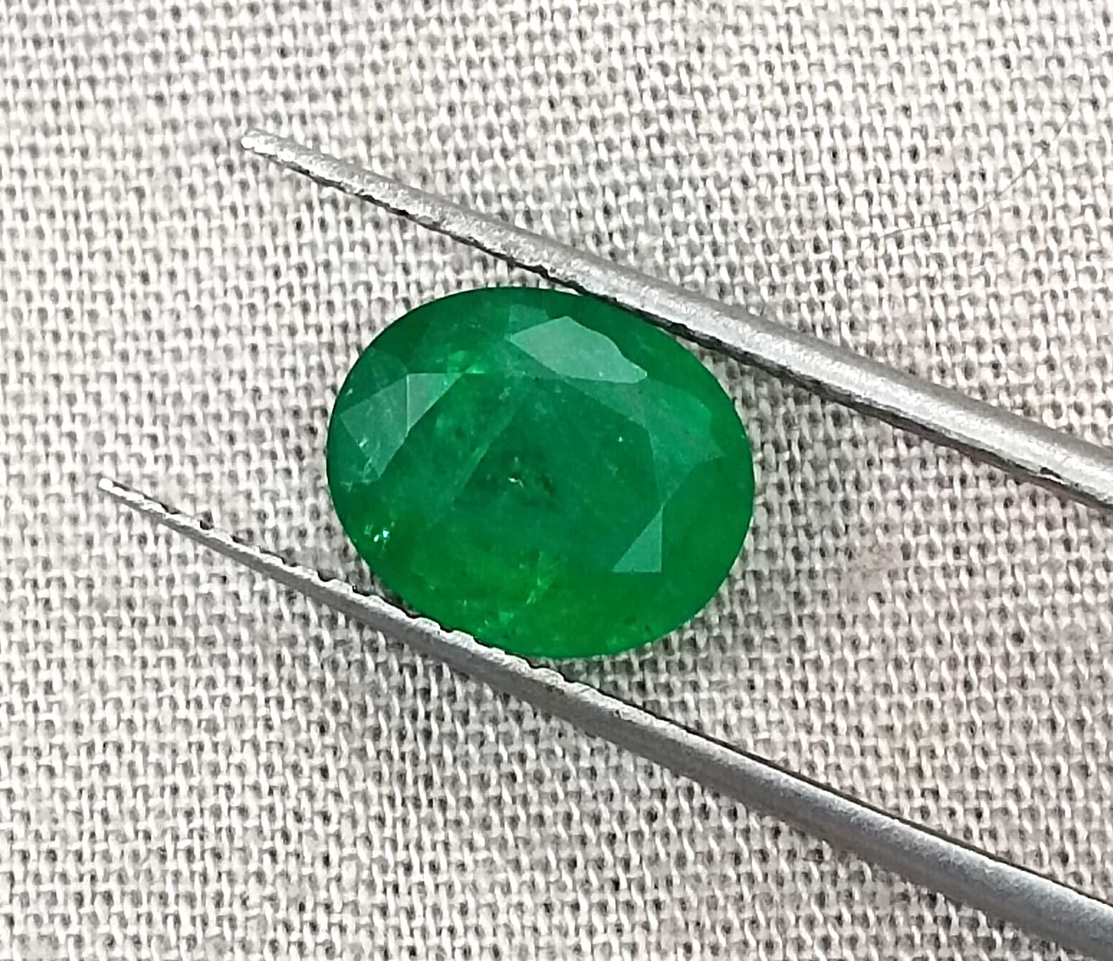 1.95ct Certified deep vivid green Zambian emerald oval cut Loose Stone 