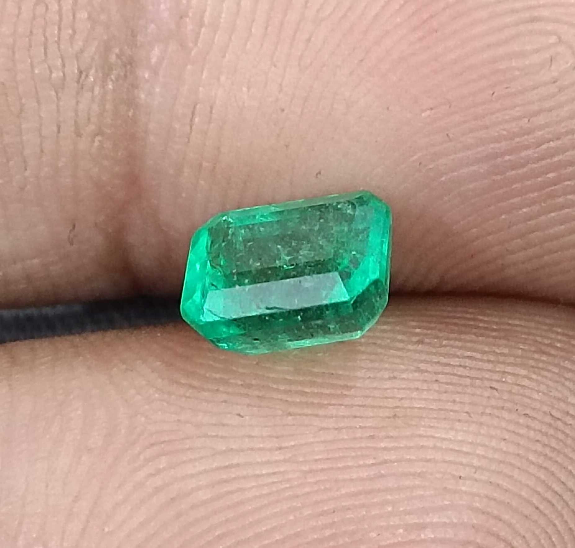 1.32ct GSI certified bright neon green Panjshir emerald octagon cut 