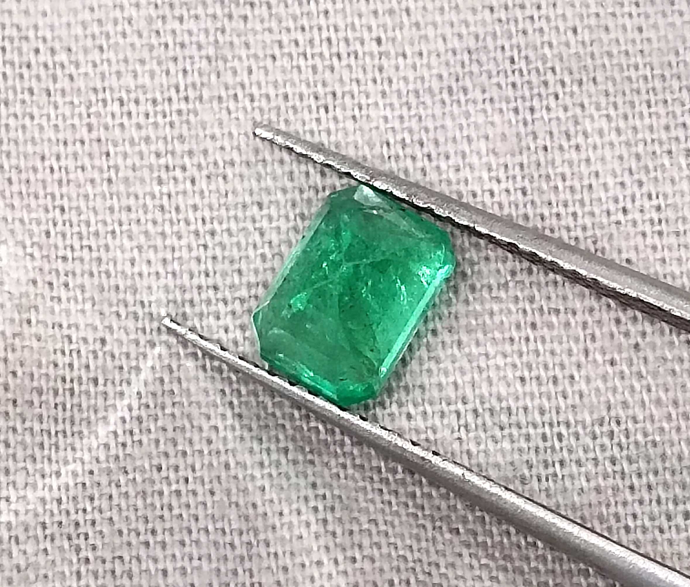 1.32ct GSI certified bright neon green Panjshir emerald octagon cut 