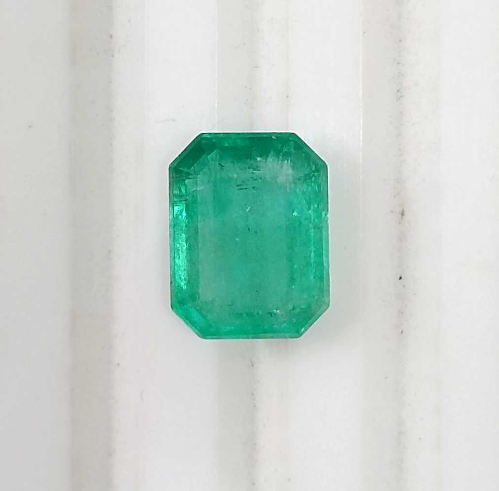 2.14ct GSI certified medium light green Zambian emerald Octagon Cut Stone 