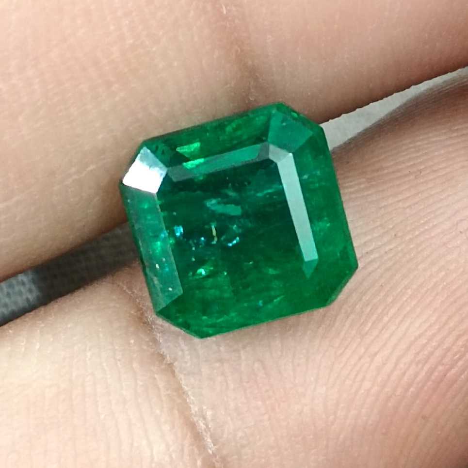 4.78ct GSI certified exceptional top vivid green Zambian emerald /