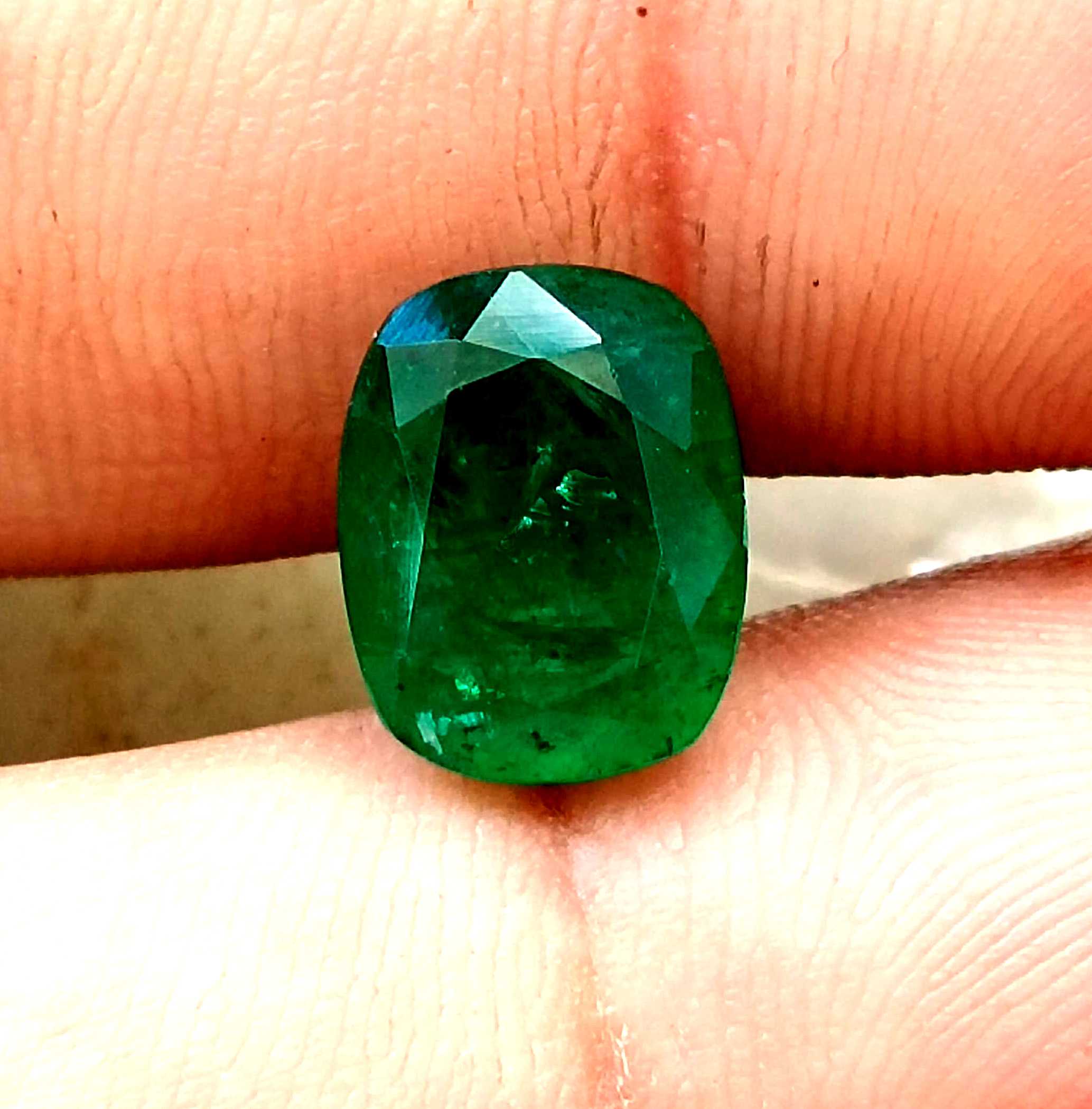 4.42ct Dark pure green GSI certified cushion cut Zambian emerald 