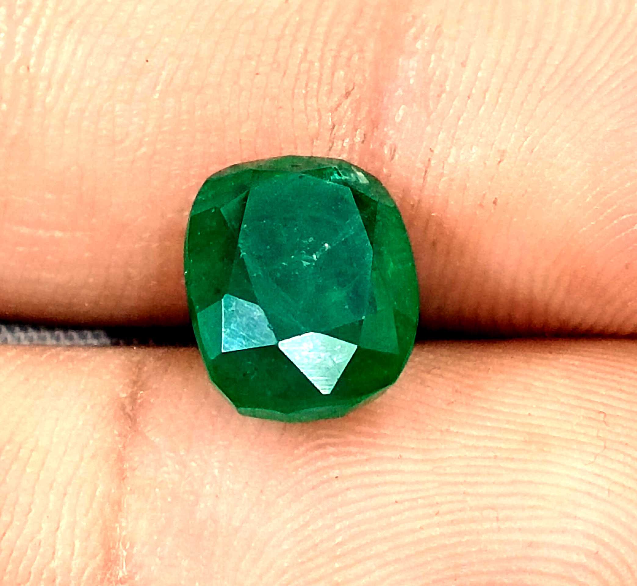 4.42ct Dark pure green GSI certified cushion cut Zambian emerald 