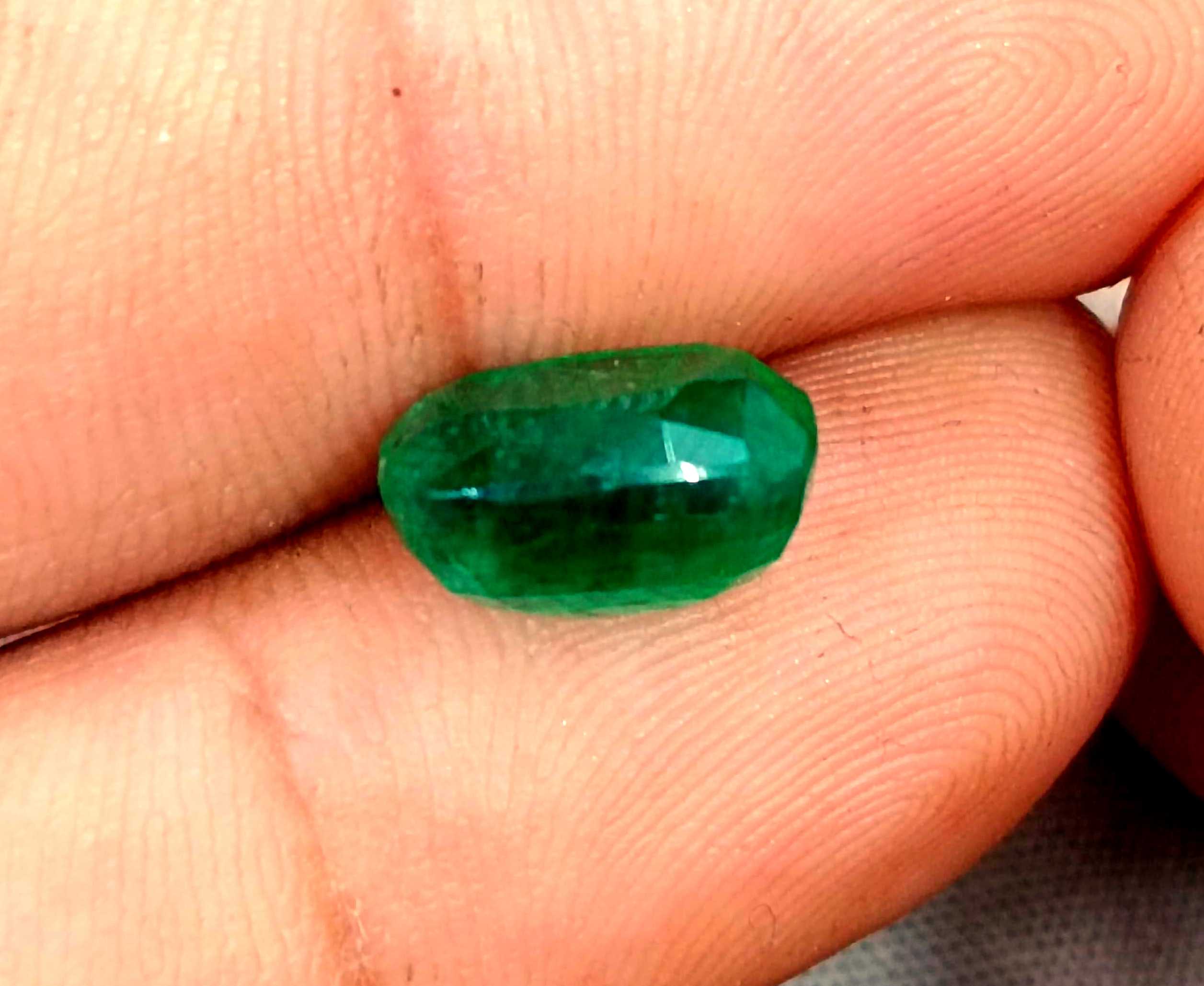 4.42ct Dark pure green GSI certified cushion cut Zambian emerald 