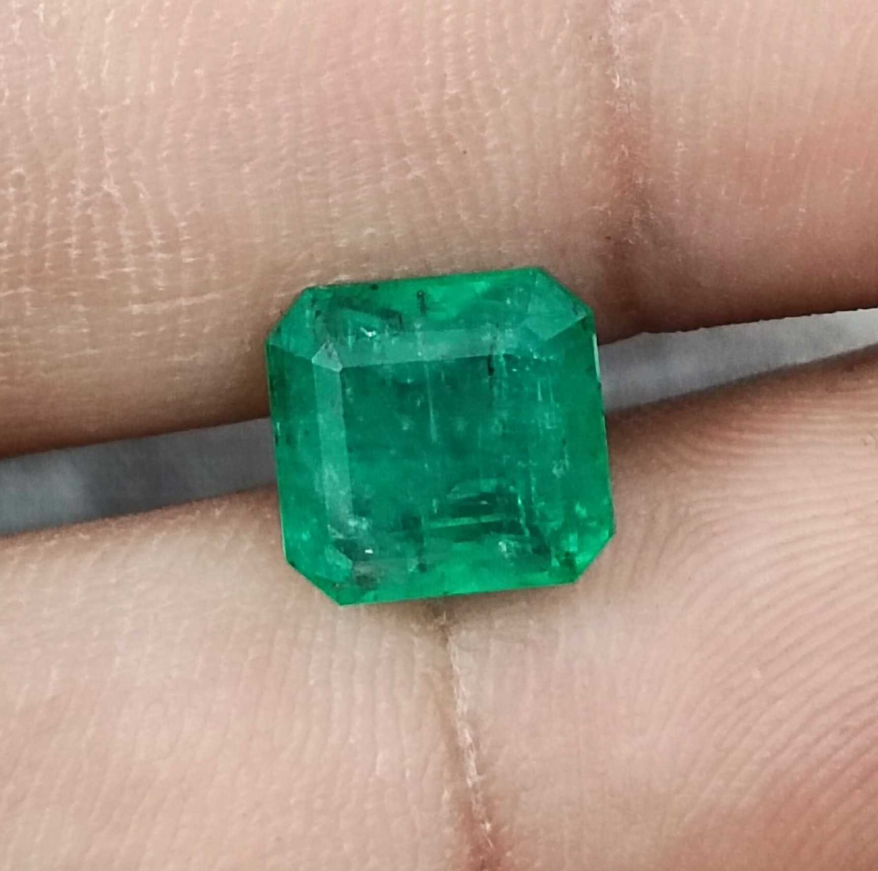 3.53ct GSI certified bright shamrock green Zambian emerald octagon cut gemstone 