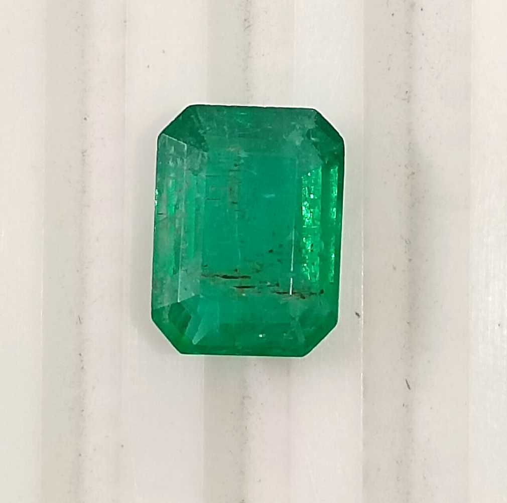 2.47ct GSI certified Zambian emerald medium deep pure green gemstone