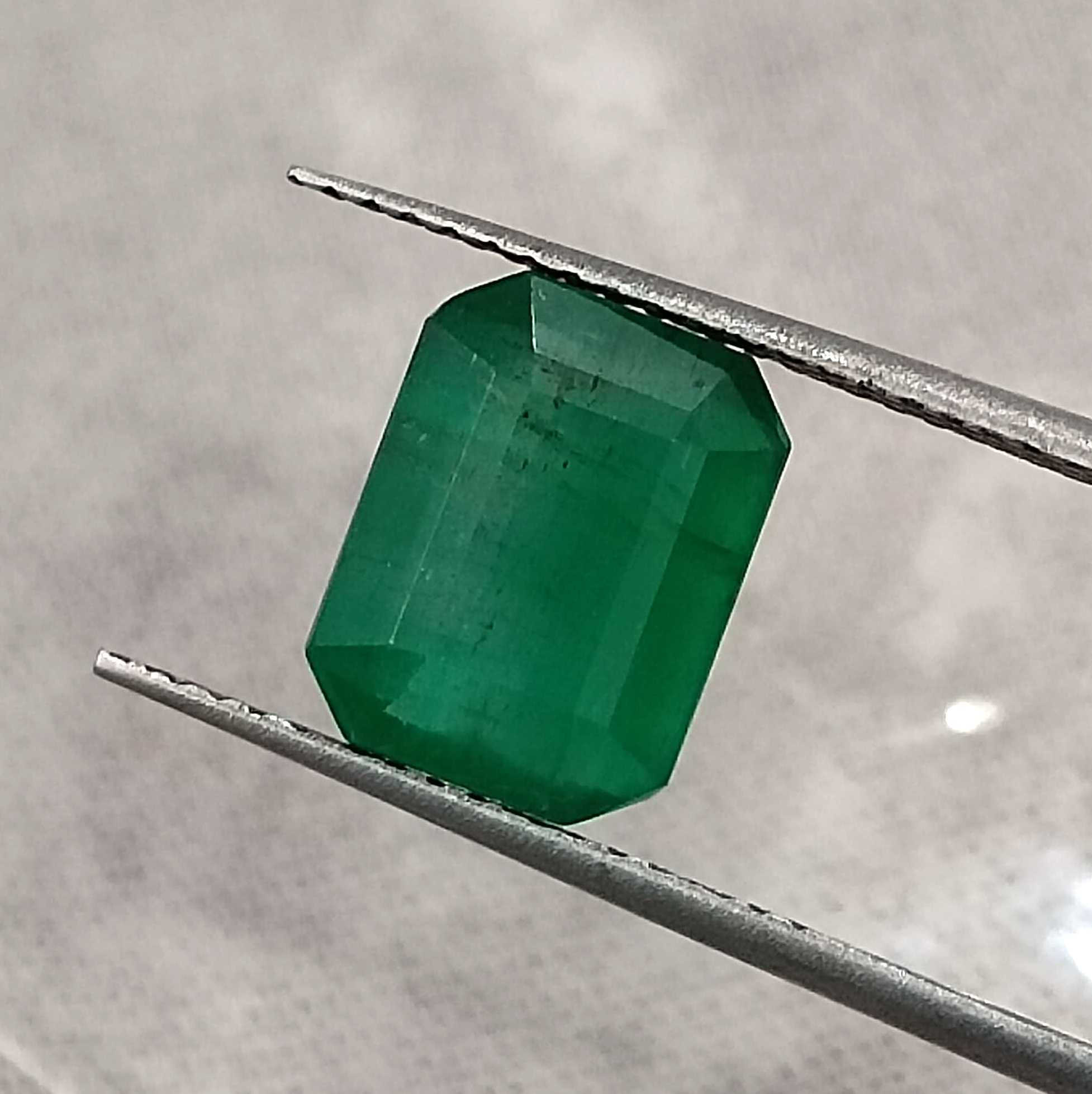 2.84ct GSI certified deep green octagon cut Zambian emerald 