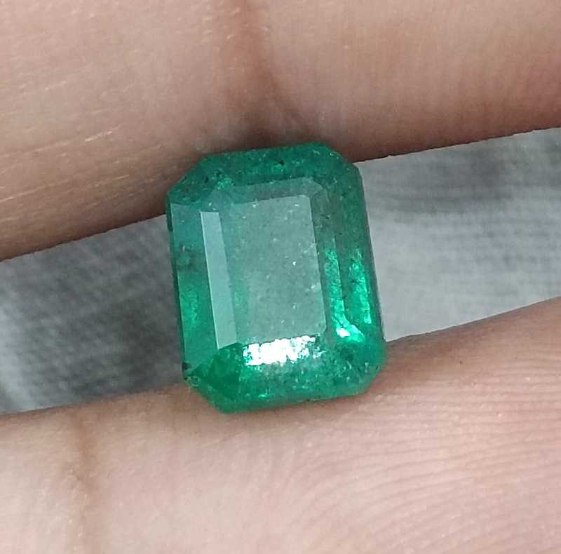 2.59ct GSI certified medium green Zambian emerald octagon cut gemstone 