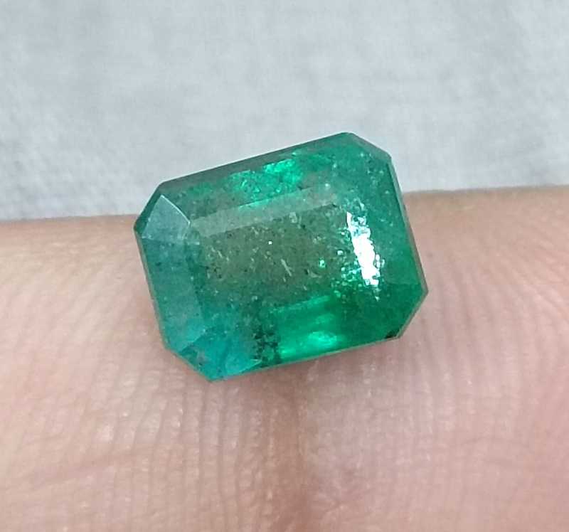 2.59ct GSI certified medium green Zambian emerald octagon cut gemstone 
