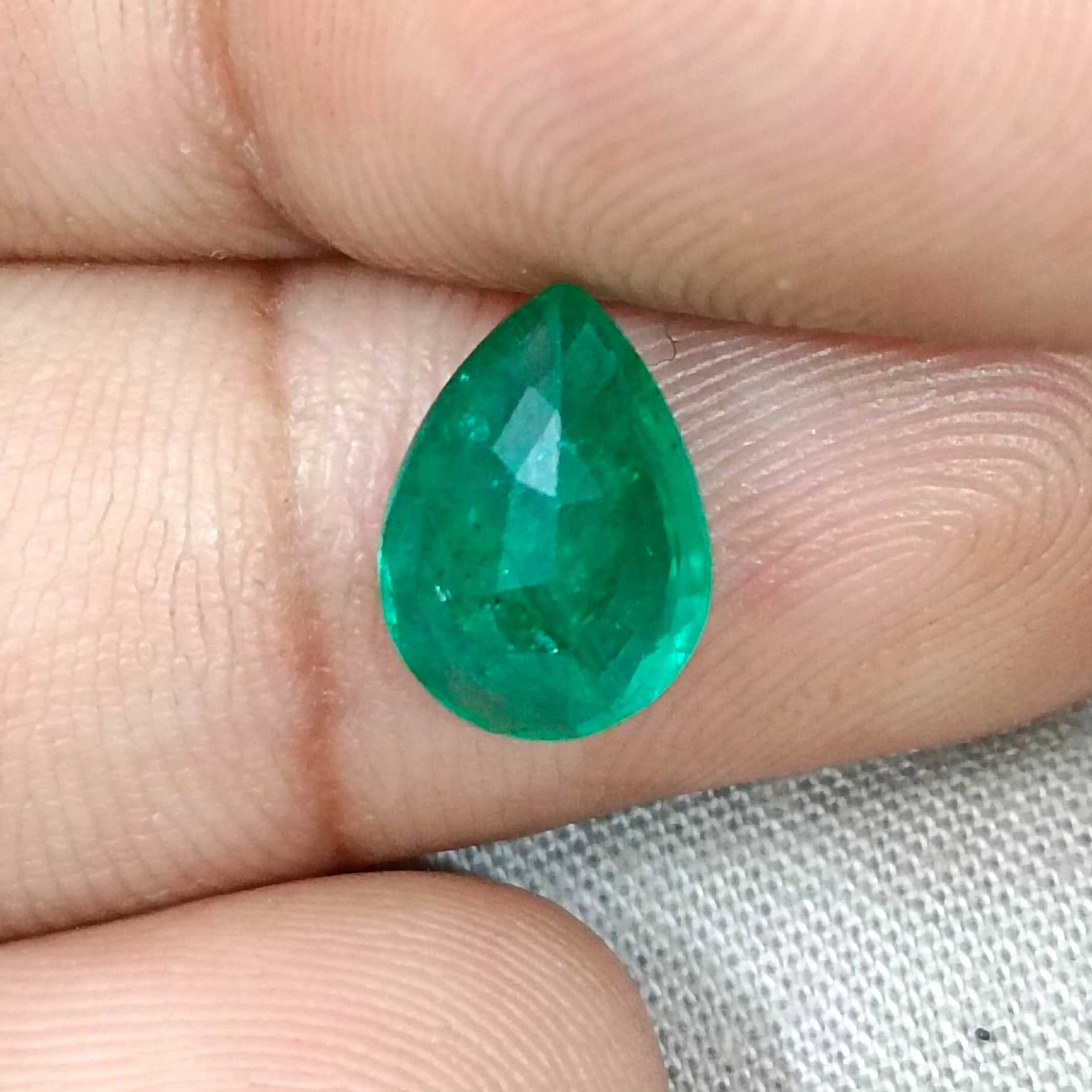 2.25ct Deep velvet green pear cut certified natural Zambian emerald stone 