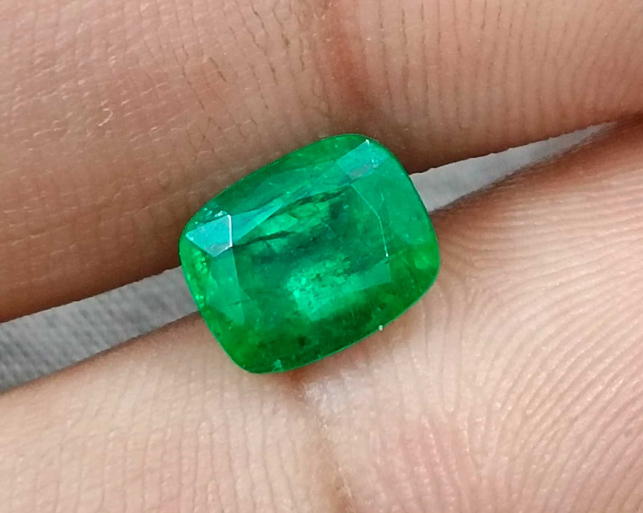 2.07ct Vivid medium deep Panjshir emerald cushion cut certified natural gemstone 