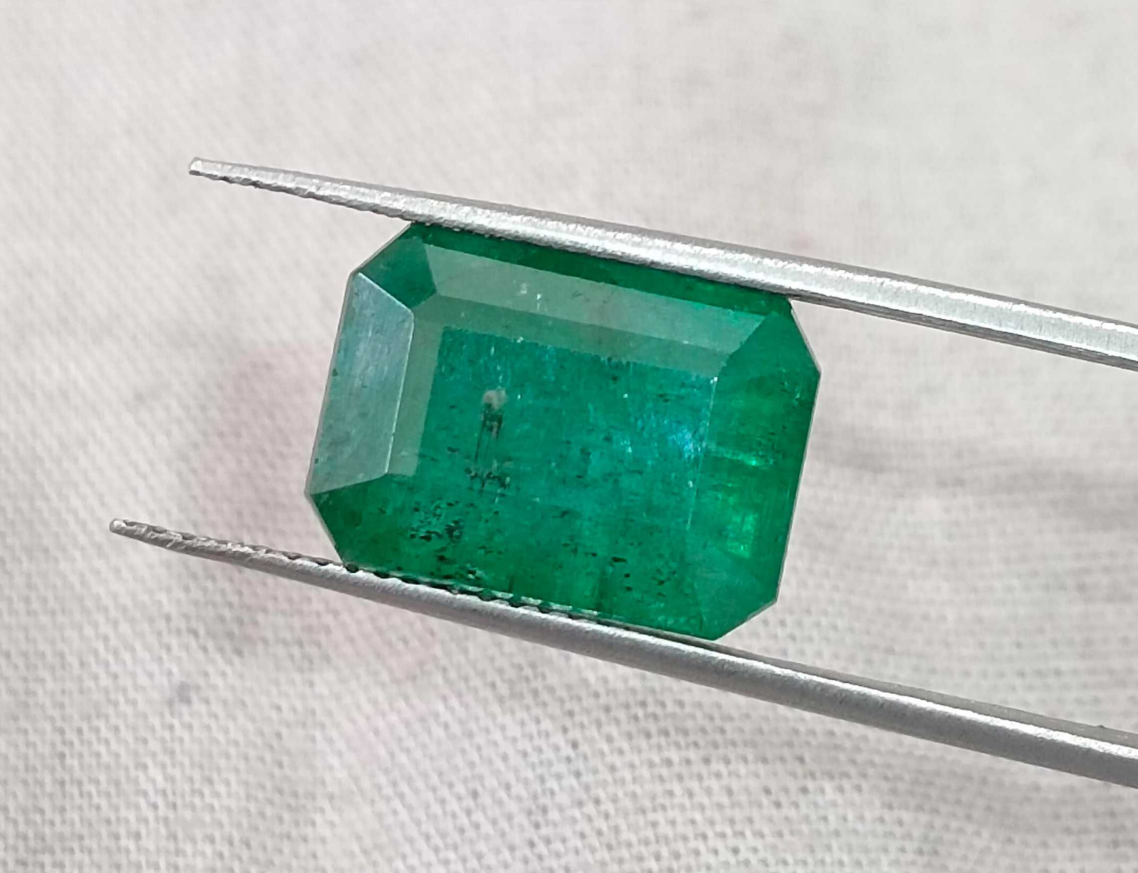 7.75ct GSI certified dark green Zambian emerald octagon cut natural stone