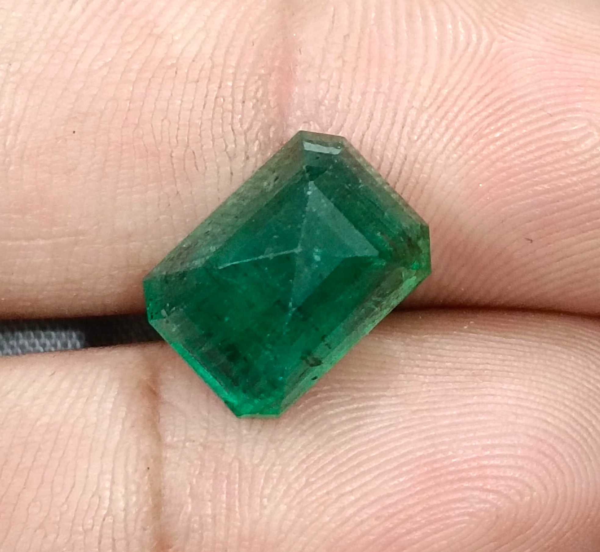 7.75ct GSI certified dark green Zambian emerald octagon cut natural stone