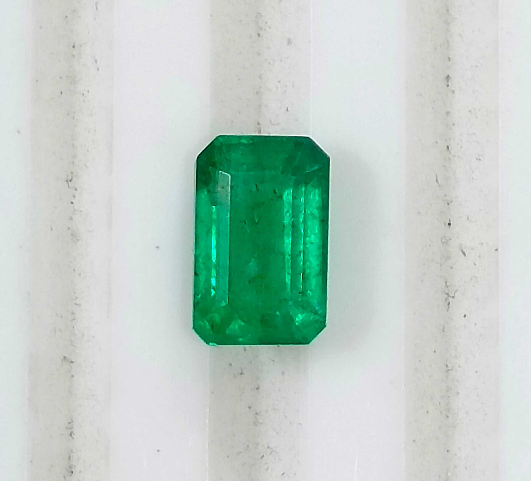 0.98ct GSI USA certified octagon cut vivid green Zambian emerald stone 
