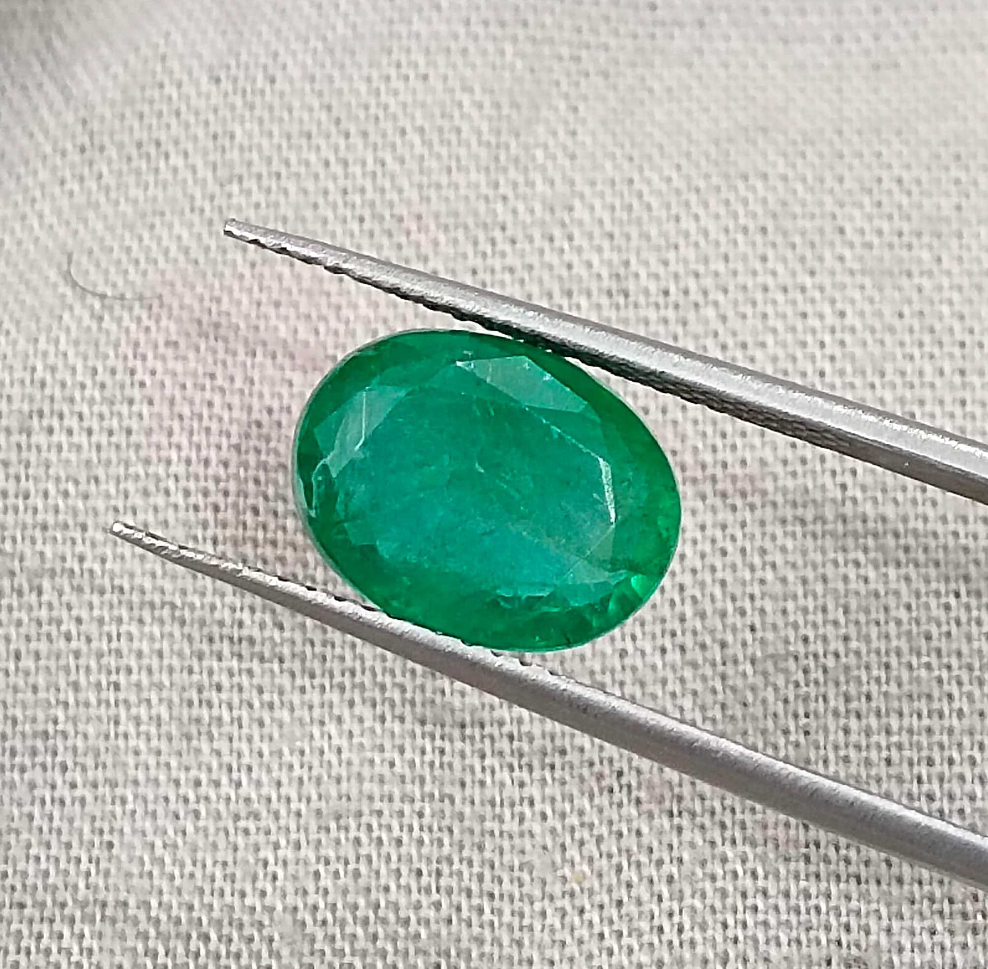 3.05ct Medium deep green Certified Natural Zambian emerald stone 