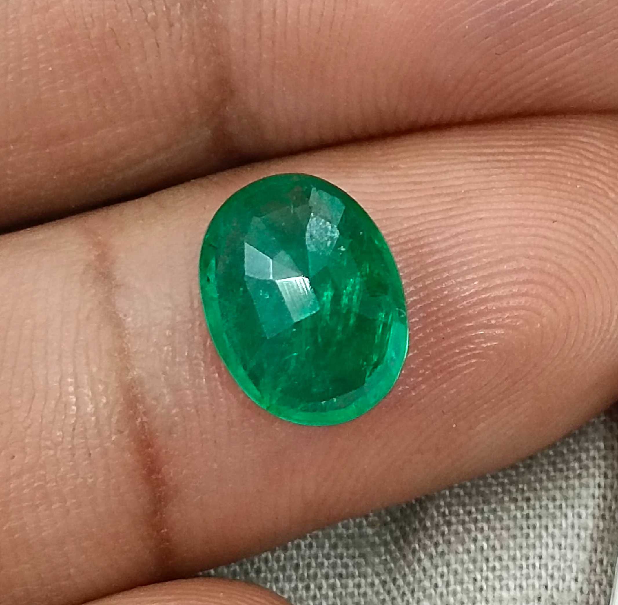 3.05ct Medium deep green Certified Natural Zambian emerald stone 