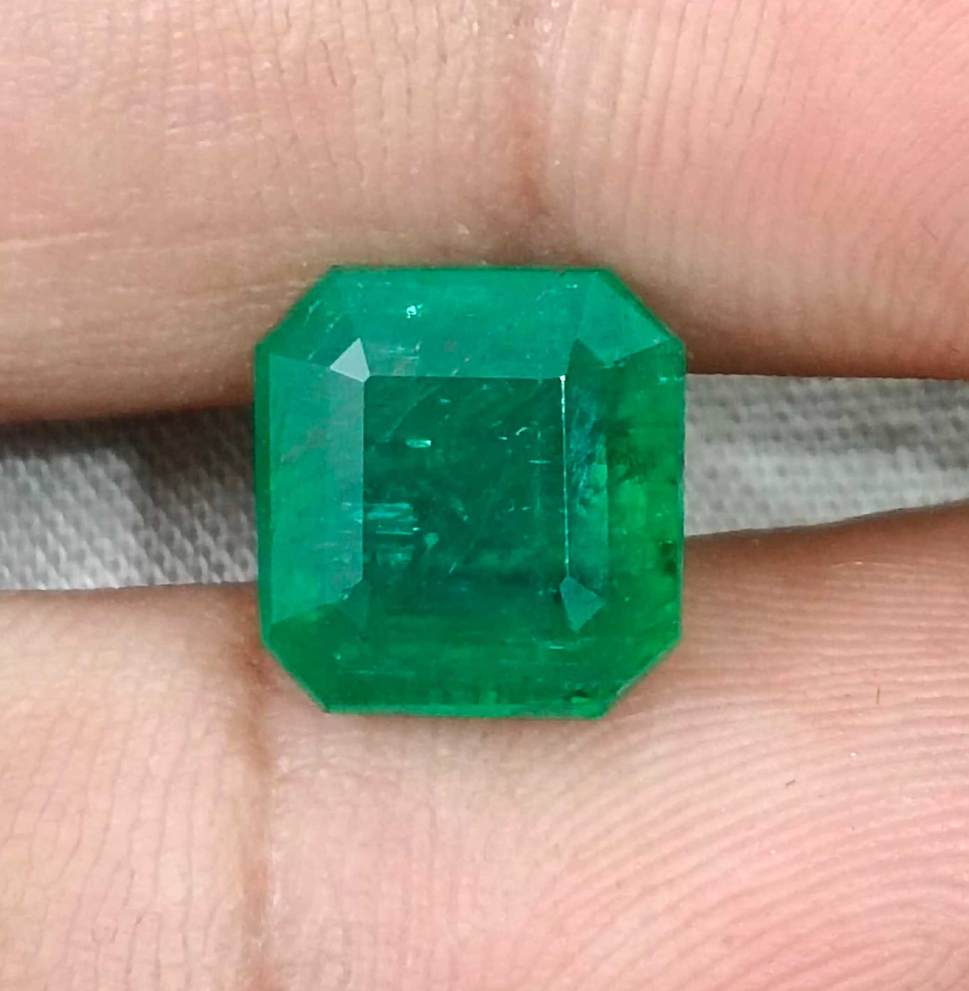 4.88ct GSI certified medium green octagon cut Zambian emerald stone 