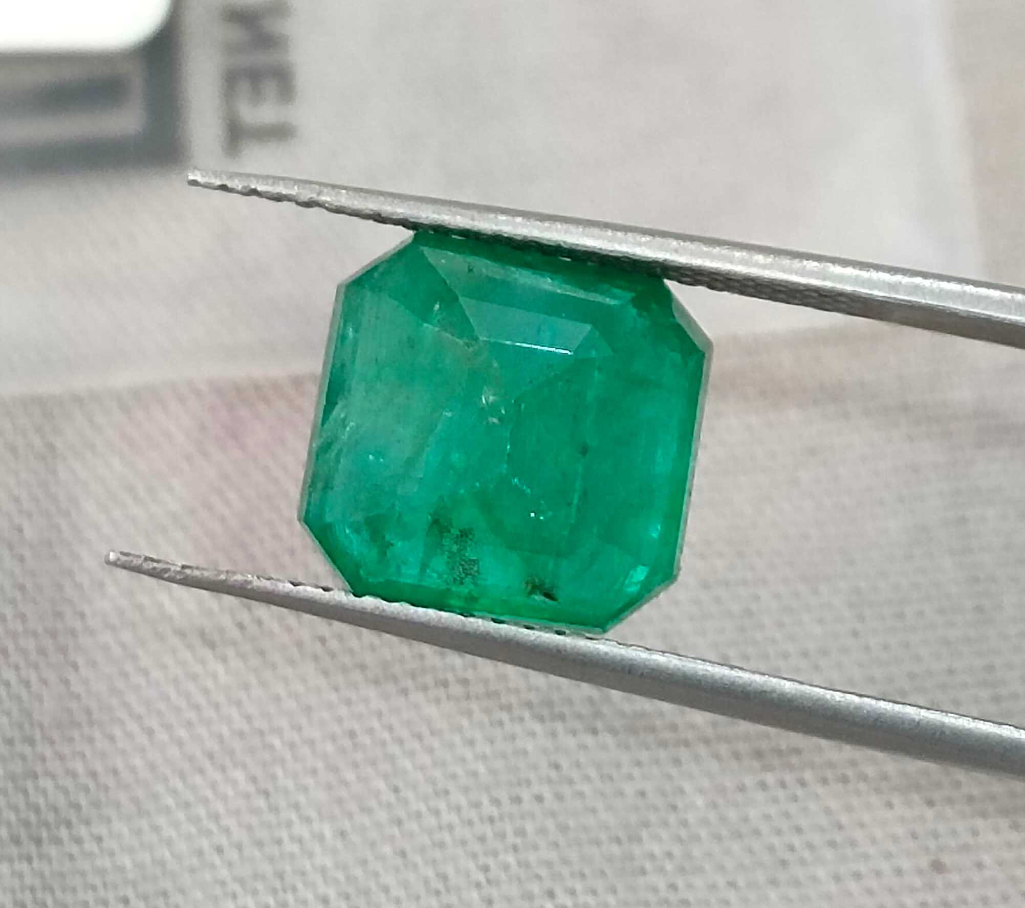 4.88ct GSI certified medium green octagon cut Zambian emerald stone 