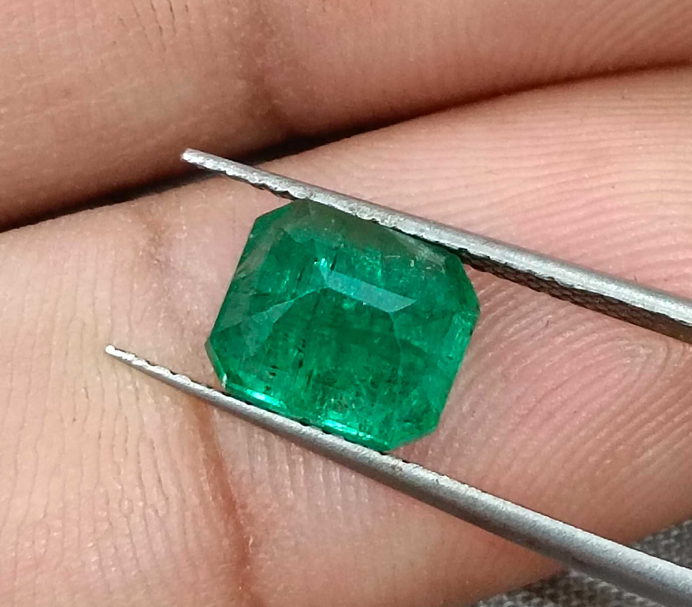 2.30ct Intense spring green octagon cut Zambian emerald loose gemstone