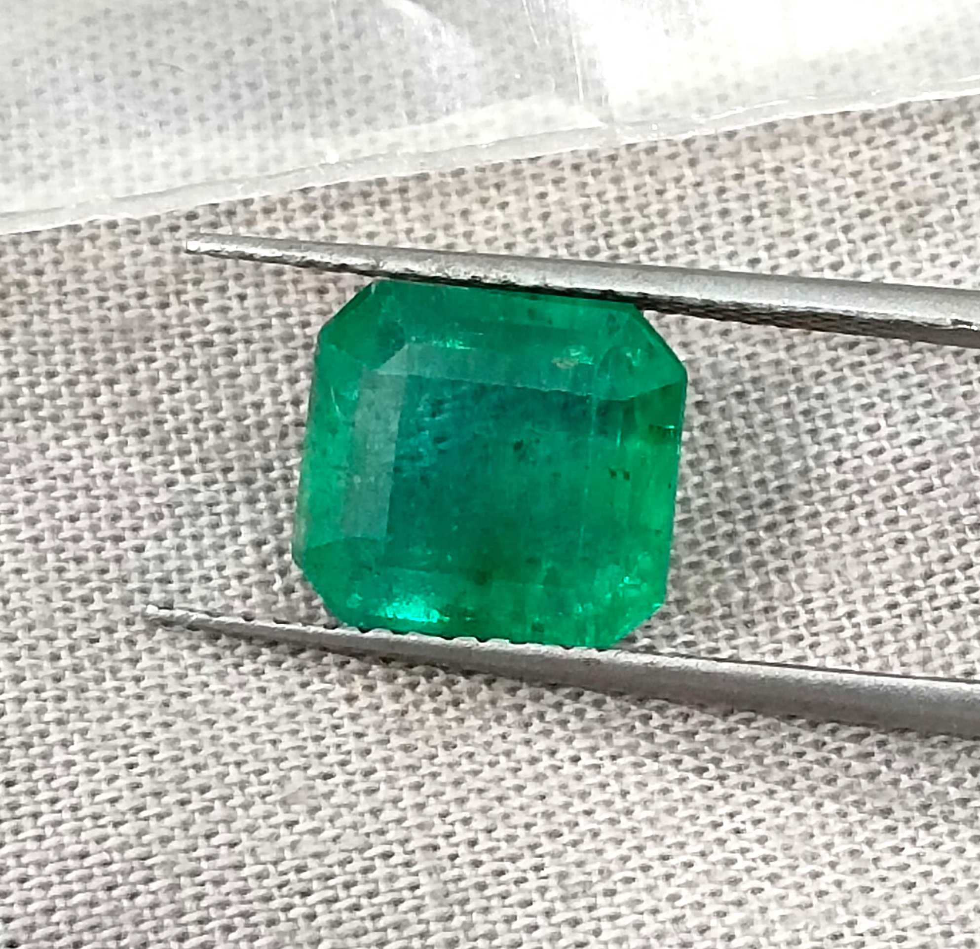 3.13ct Medium green octagon cut Zambian emerald natural certified gem