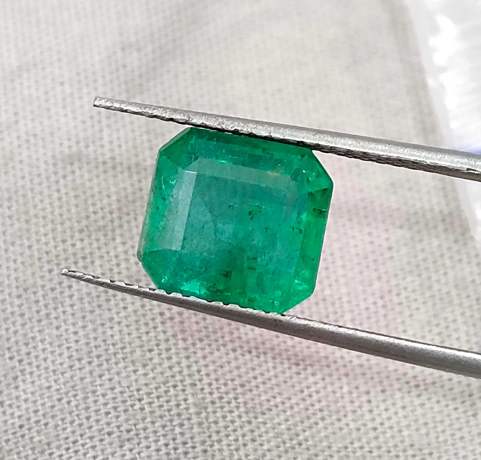 3.13ct Medium green octagon cut Zambian emerald natural certified gem