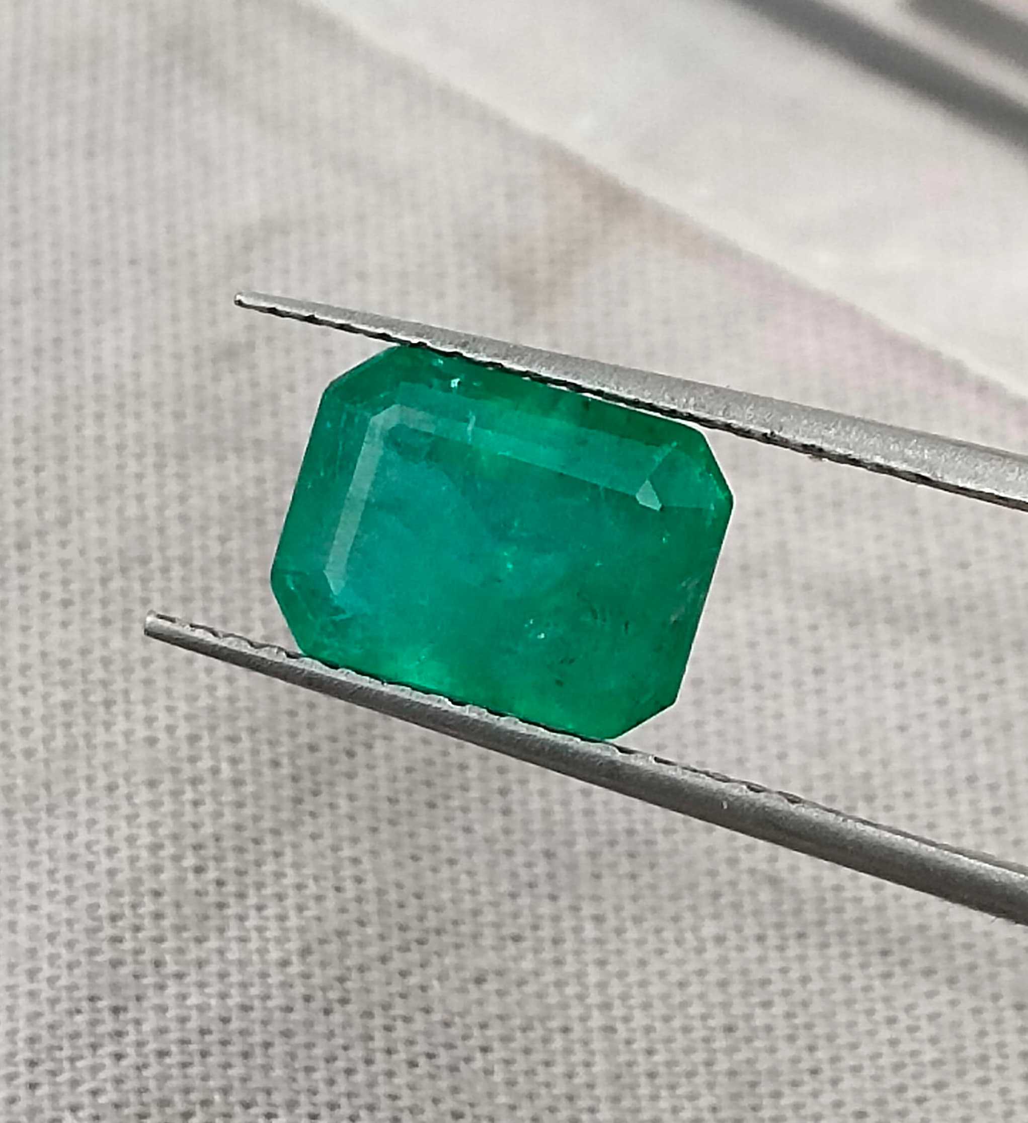 2.23ct GSI certified medium deep green octagon cut Zambian emerald 