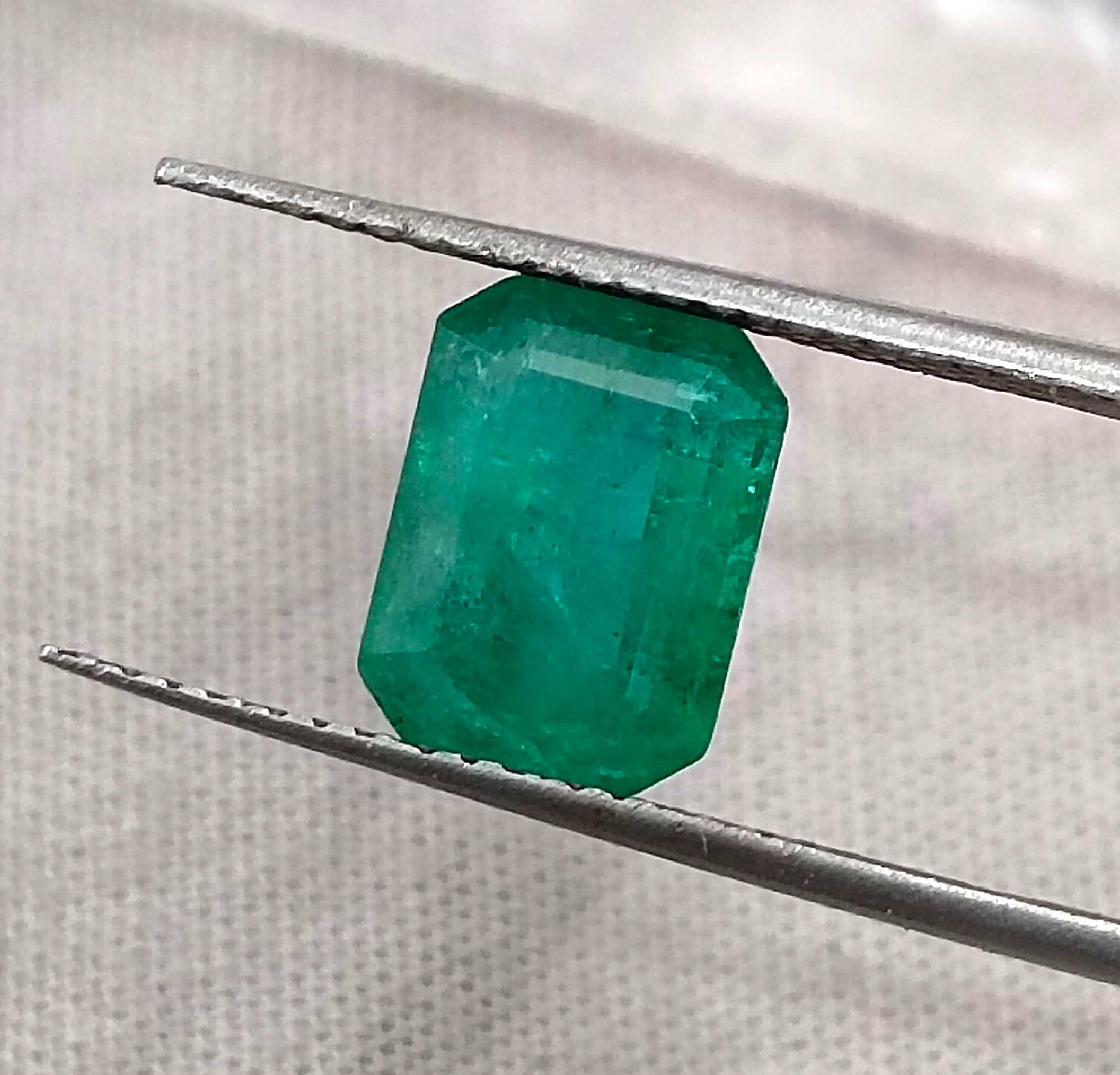 2.23ct GSI certified medium deep green octagon cut Zambian emerald 