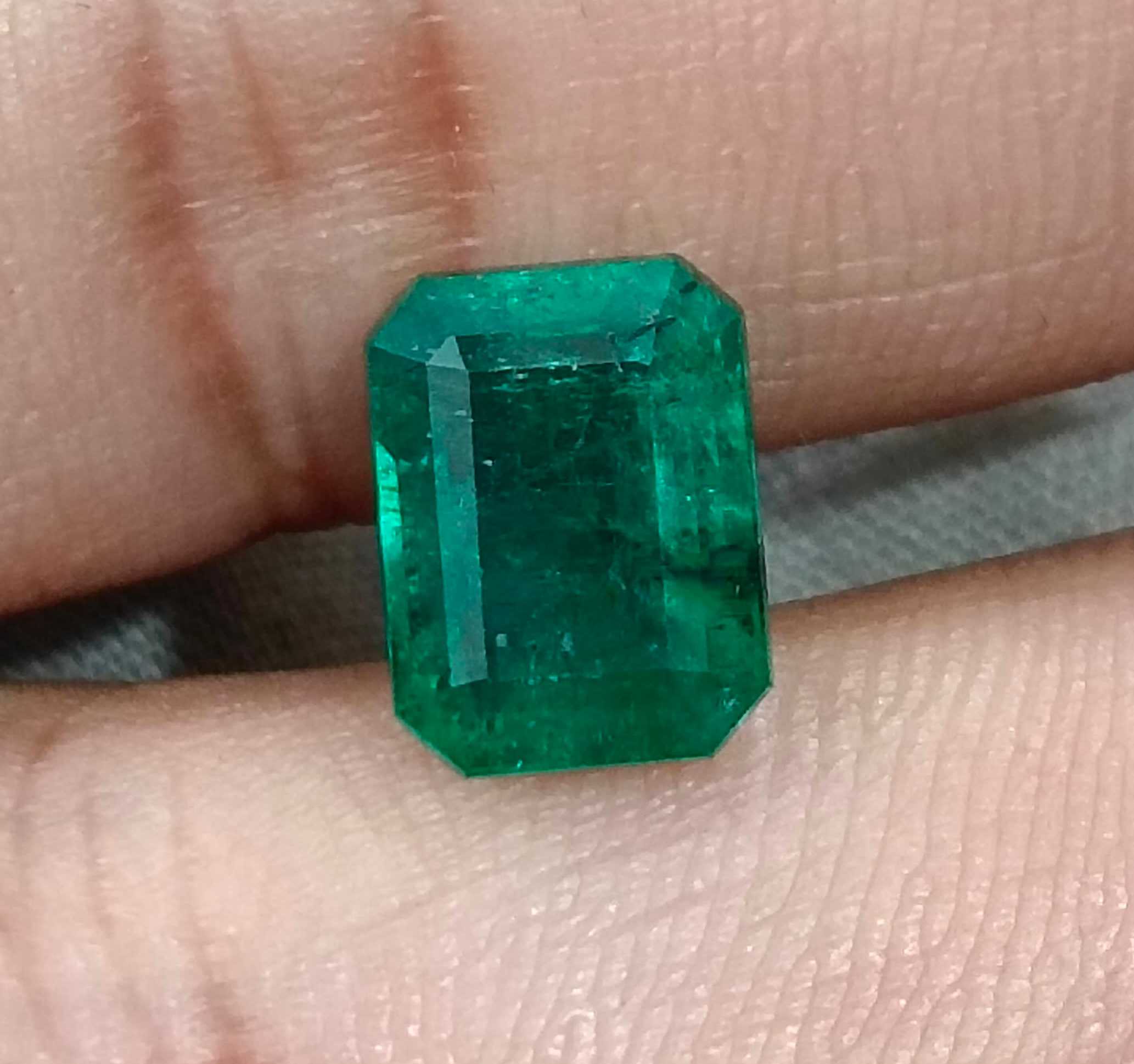 3.31ct GSI certified deep green natural octagon cut Zambian emerald 