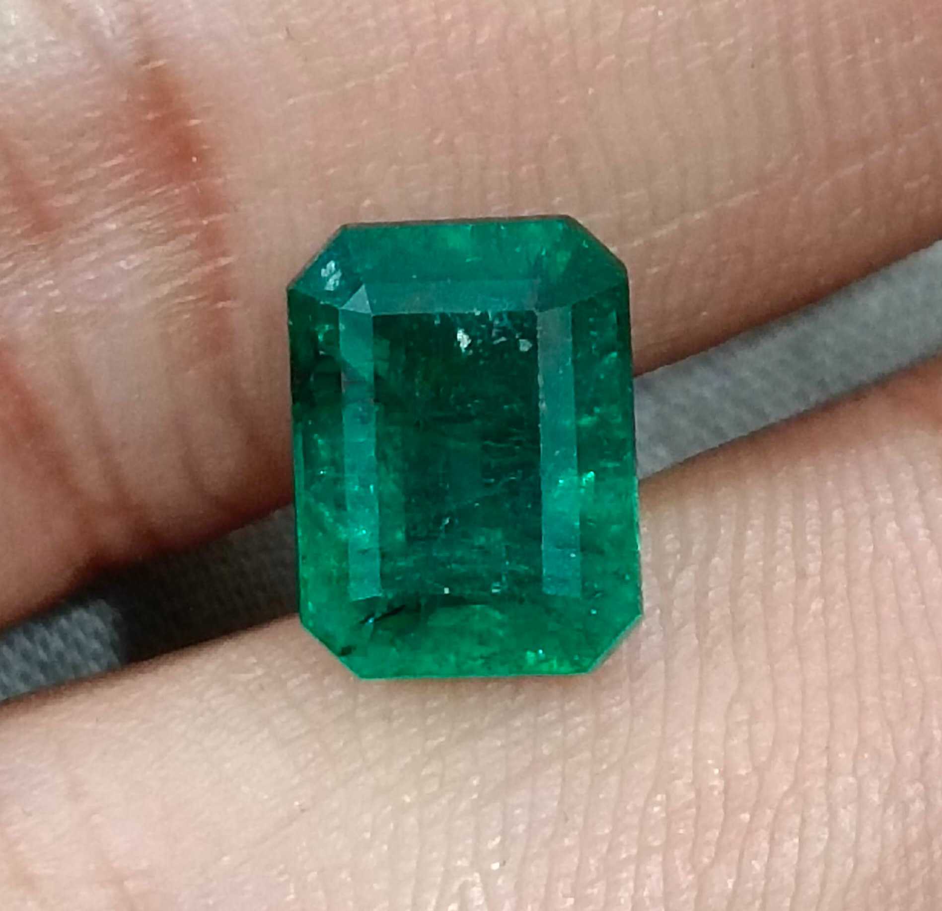 3.31ct GSI certified deep green natural octagon cut Zambian emerald 