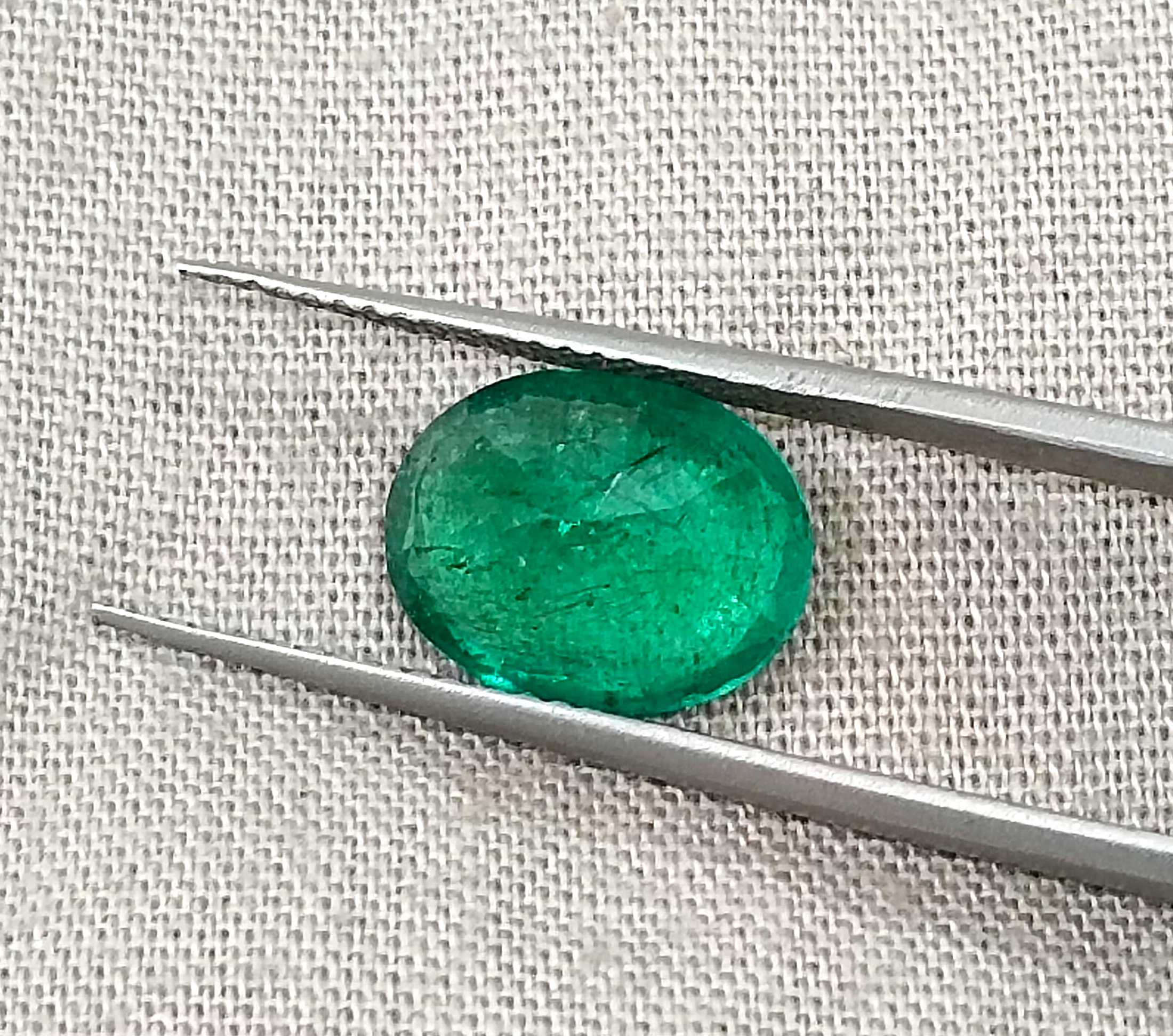 3.04ct GSI certified forest green oval cut Zambian emerald stone 