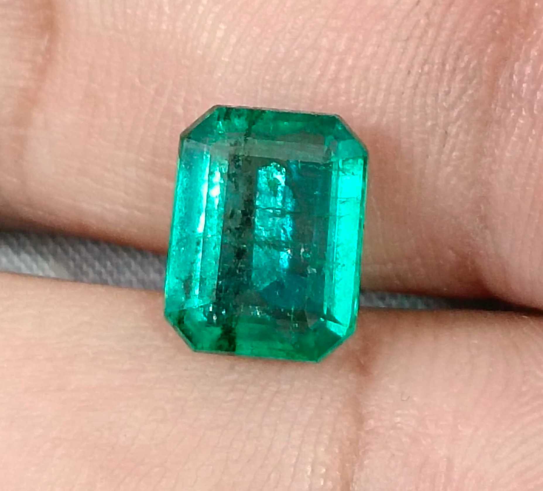 3.52ct GSI certified bright metal green octagon cut Zambian emerald stone 